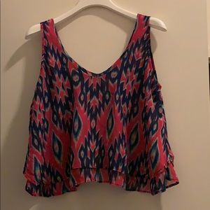 Crop top size medium